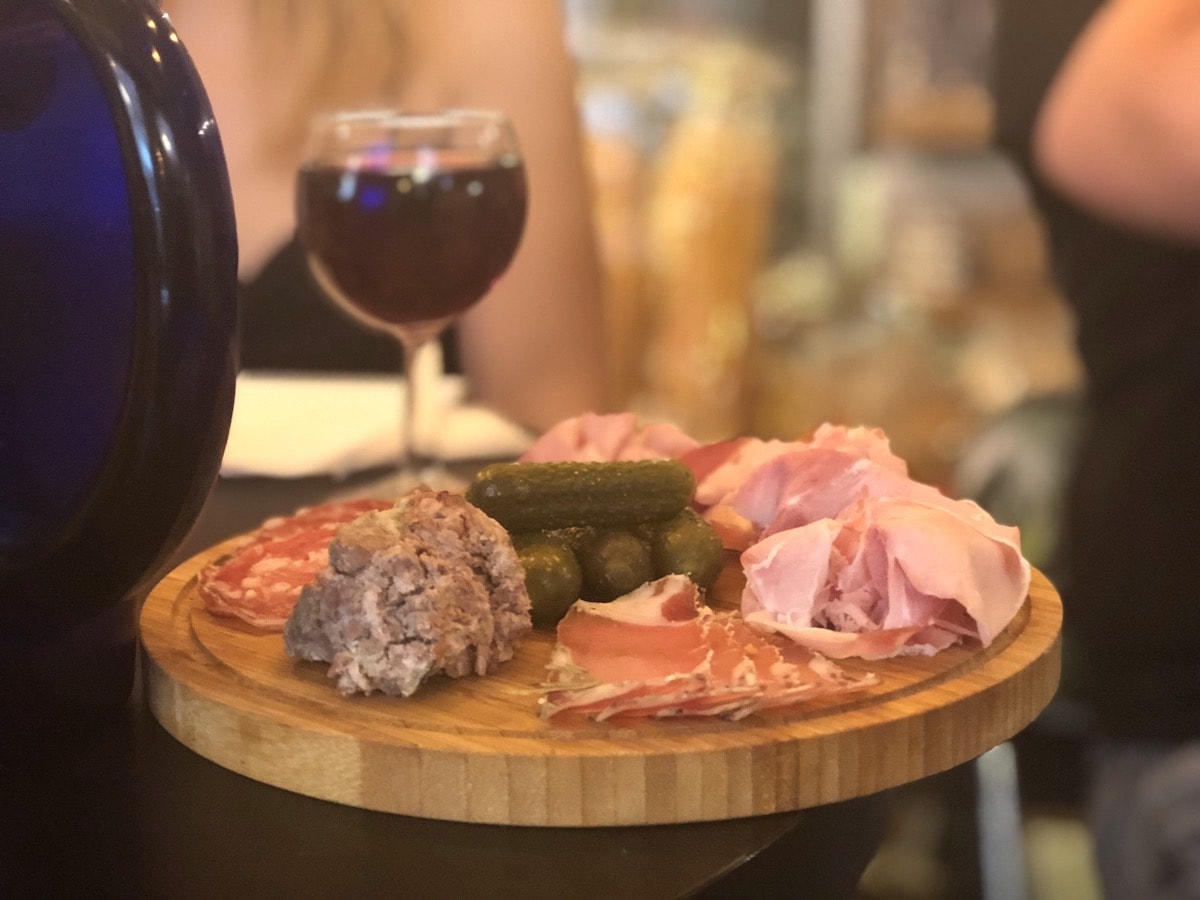 Hip Eats and Backstreets Food Tour
