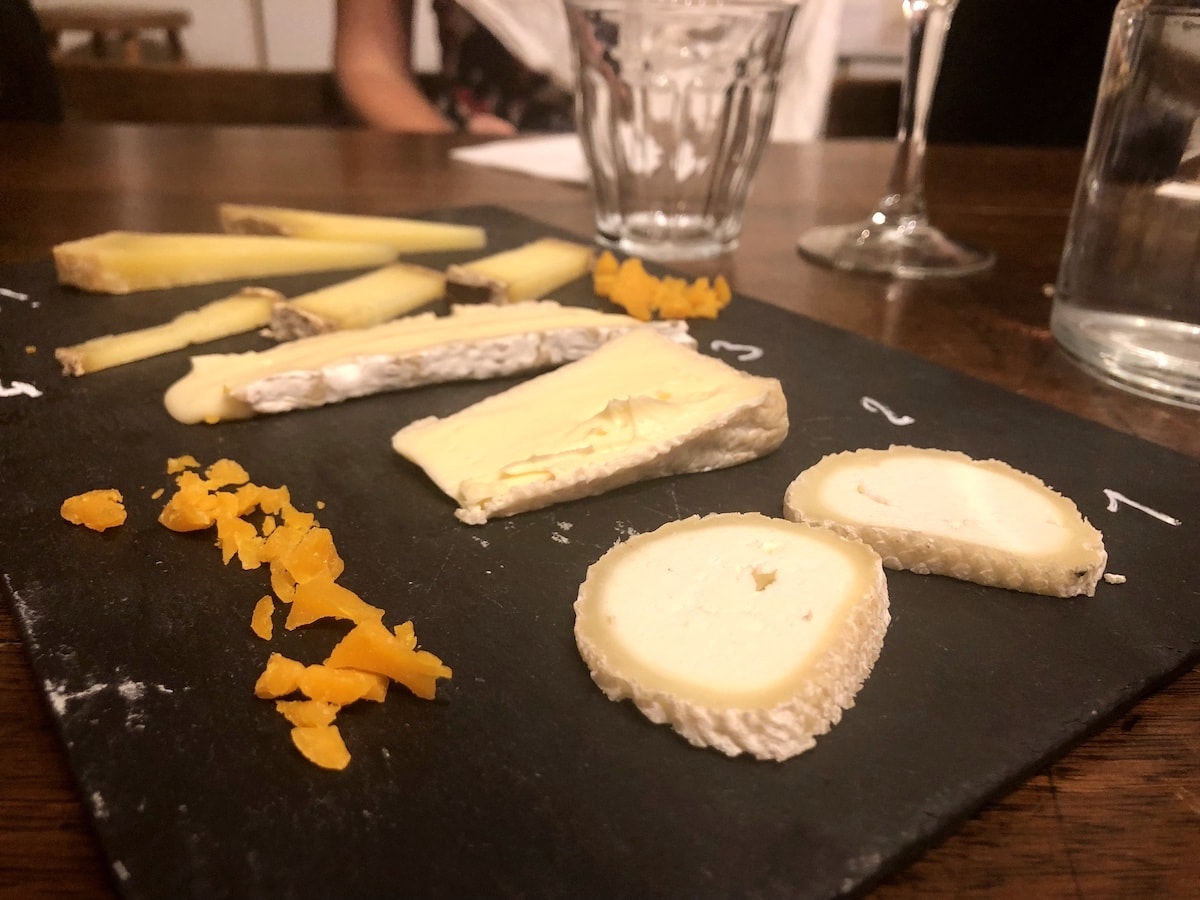 Hip Eats and Backstreets Food Tour
